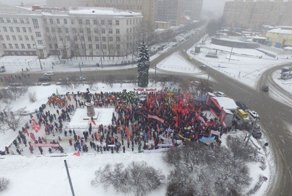 Акции за и против Грудинина в один день. Настоящей оказалась только одна – против