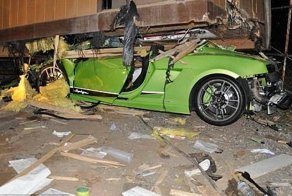 В Калифорнии водитель "убил" суперкар и был задержан за пьяное вождение