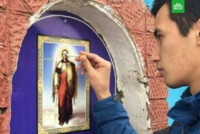 А если бы он сделал нечто подобное в мечети или синагоге?!