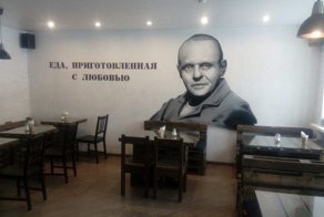 Если хотите заткнуть рот девушке чем-то большим, то воспользуйтесь шаурмой, шалунишки