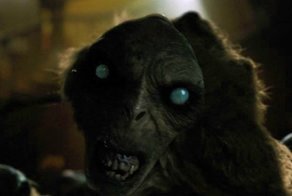 Вот почему лучше не выходить ночью на балкон