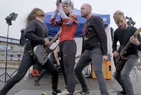 Биатлонист при стрельбе должен быть готов ко всему!