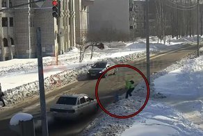 Следите за детьми! Водитель сбил двухлетнего ребенка в Ярославле