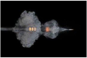 Ужасает и завораживает одновременно -  оружие в момент выстрела