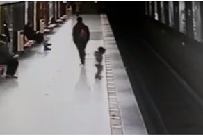  Студент спас двухлетнего малыша, упавшего на рельсы 