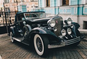 WhiteWall: его чёрные и белые полосы