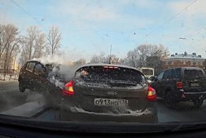 Авария дня. Массовое ДТП с пятью машинами в Петербурге