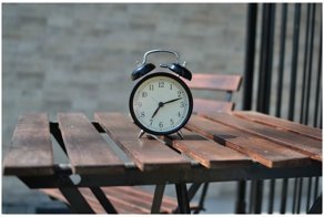 Необязательный - заплатит. А вы тоже опаздываете?