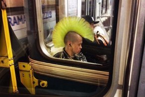 Мода из подземки: фрики внутри, а кто-то уже выложил вашу фотографию