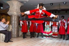 Фолк-группа "Маруся": чернокожие артисты разгневали кубанских казаков