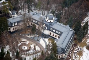 Дом без окон по приказу чиновника: реакция соцсетей