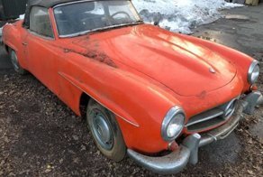 В заброшенном сарайчике нашли старинный Mercedes 1962 года