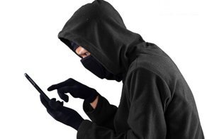 Ответив на телефонный звонок, омич разом лишился всех сбережений