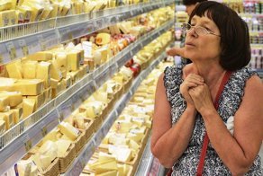 Названы марки фальшивого сыра в российских магазинах