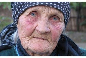 Домовой сидел у печки и тихонько вздыхал