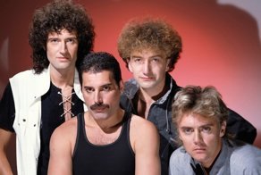 "Bohemian Rhapsody" рок-группы Queen признали самой популярной песней в поездках на машине