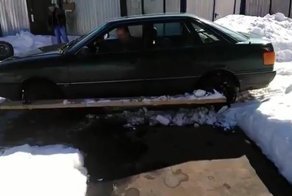 Бюджетный шагоход из старенькой Ауди и двух досок