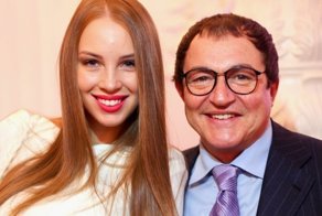 Дмитрий Дибров : Девушку брать надо со школьной скамьи, пока она чистая