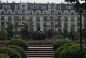 Город, полный странностей: будни заброшенной копии Парижа в Китае