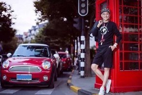 Китайский дедушка, который выглядит на 30 лет