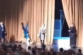 Столичные артисты устроили прямо на сцене бунт из-за денег