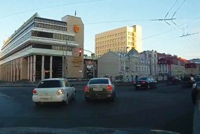 Два барана испортили ограждение в Екатеринбурге