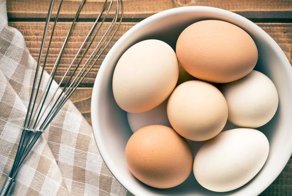 14 крутых способов украсить яйца на Пасху
