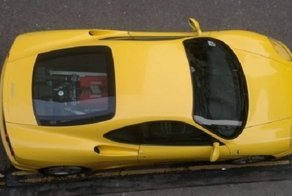 На eBay продают Ferrari с девушкой, которая делает "хорошо"