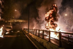 Взрывоопасная получилась Пасха в Греции