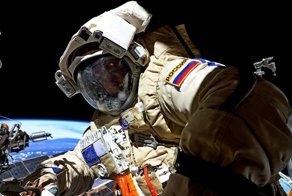 Зарплата у космонавтов