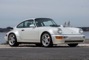 Продают практически новый Porsche, простоявший в гараже четверть века
