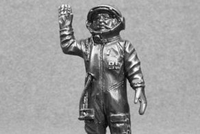 Он сказал: "Поехали!" и махнул рукой