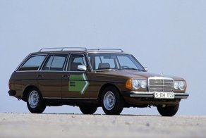 Гибридный универсал Mercedes-Benz 1982 года