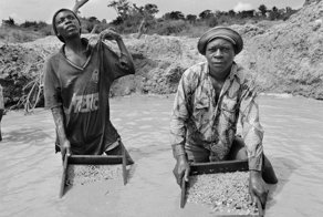 Путь алмазов от грязных шахт Африки до светских приёмов в Лондоне