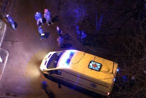 В Омске из окна пятого этажа общежития выпрыгнул студент