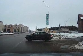 Авария дня. Серьезный боковой удар