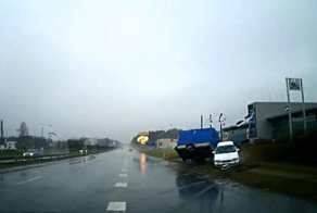 Расколбас прицепа под Ригой