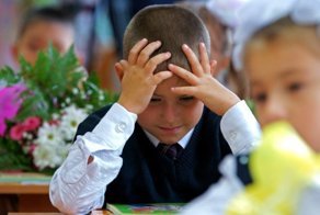 Почему таких людей вообще подпускают к детям?