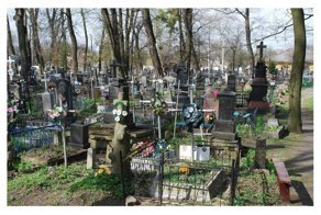 Калужский губернатор предложил запретить оградки на кладбище