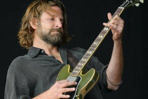 Актеры, которые могли бы стать знаменитыми музыкантами