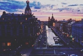 7 мест притяжения туристов, куда лучше не ехать на майские праздники