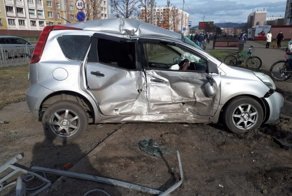 Авария дня. В Междуреченске женщина повернула под КамАЗ