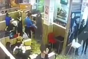 Охранник московского «Burger King» сломал палец дерзкому клиенту-рэперу