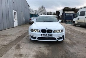 BMW E39 M5 с бамперами от M3 и M4 - не очень хорошая идея