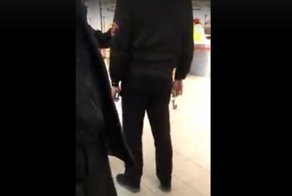 На Урале подростков выгнали из ТЦ за «петушиную прическу»