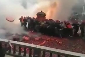 Свадьба в Китае превратилась в зону боевых действий