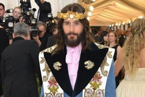 Met Gala 2018: самые яркие "божественные" образы знаменитостей