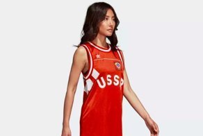 Adidas создал «платье раздора» с гербом СССР