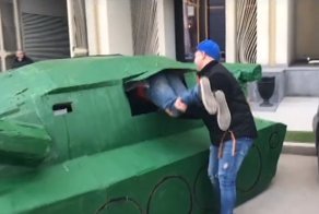 На улицах Новосибирска была замечена новая Lada War Edition