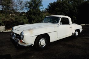 Mercedes 190SL 1960 года на 30 лет забыли в гараже